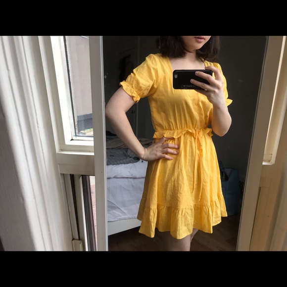 Dress - Picture 1 of 3